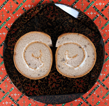 チョコロールケーキ